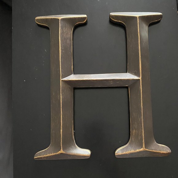 Wooden Wall Letter 'H' - Picture 1 of 2